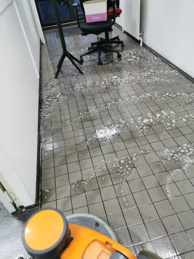Over ons - Drechtsteden Schoonmaak & Glazenwasserij